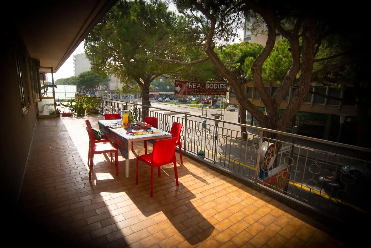 Adria Holiday Family Apartments: Beachside Comfort in Jesolo 0*, Lido di Jesolo